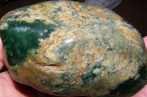 什么是翡翠原石特征 四个常见皮壳告诉你